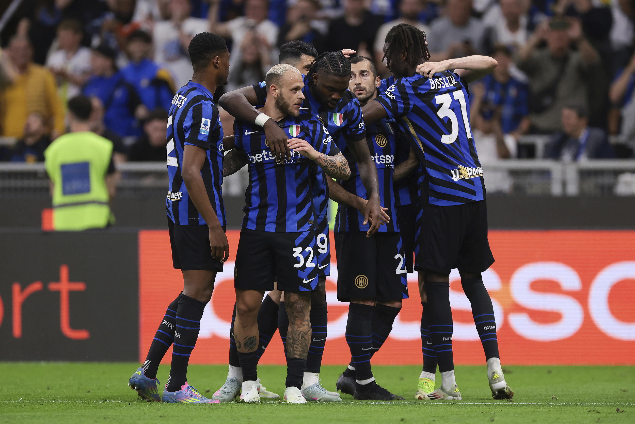 风云突变！国际米兰今夜刷新队史纪录，国王杯版图或变，目标明确，轮换策略成焦点(穆里尼奥誓言带领本菲卡冲击欧冠)