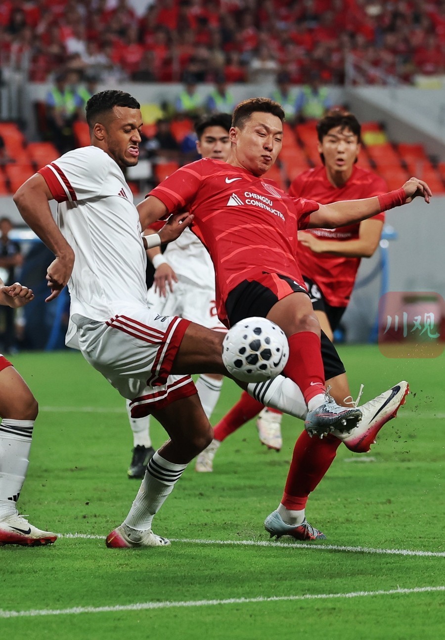 中欧体育赛事-成都蓉城训练开放日，赛前主帅复盘引欢呼，欧篮联在即，年轻球员得到机会的简单介绍