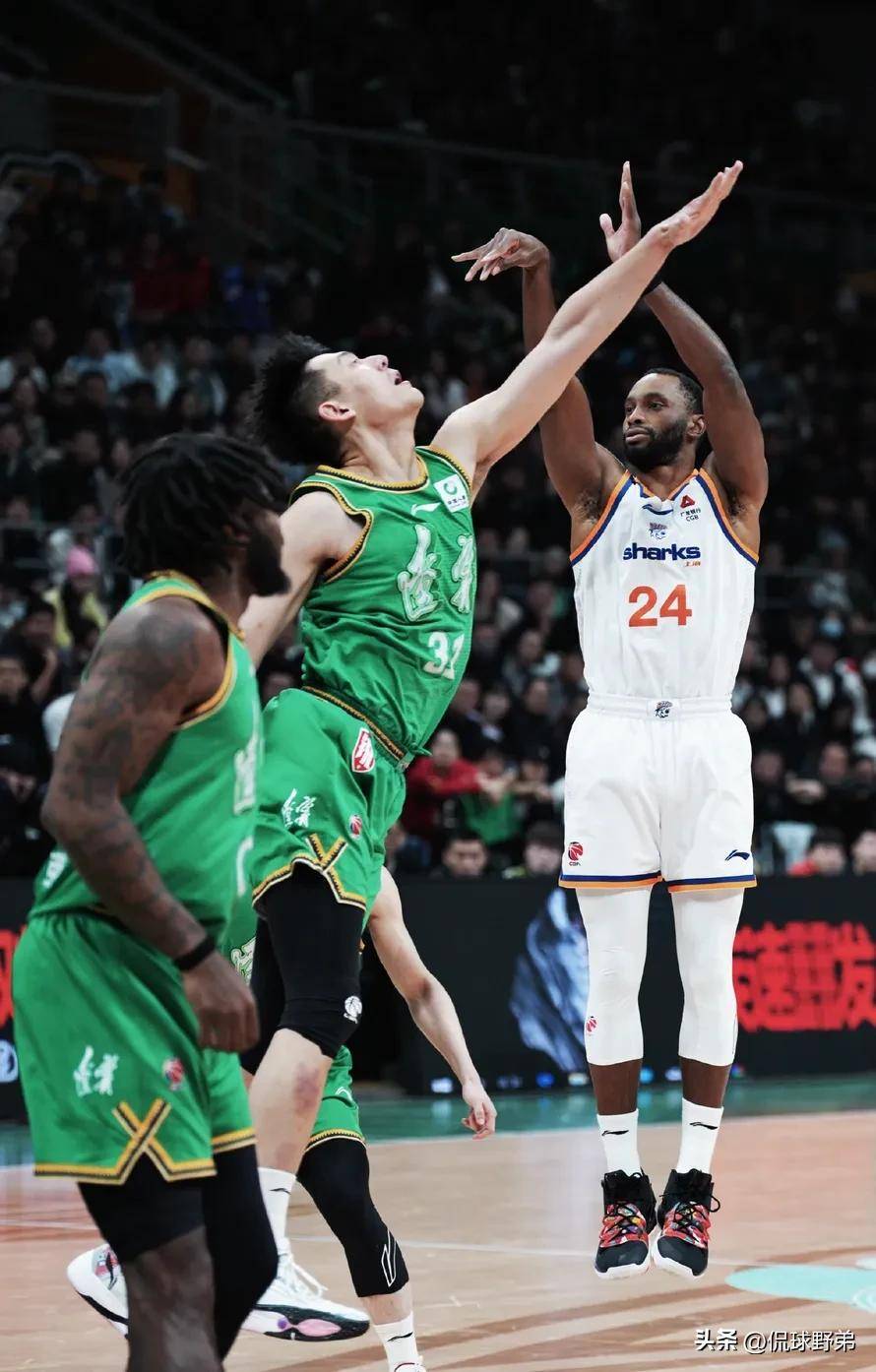 中欧体育-关于关键时刻全明星赛焦点战；北京首钢豪取连胜；引发热议；纪律约束更严格的信息